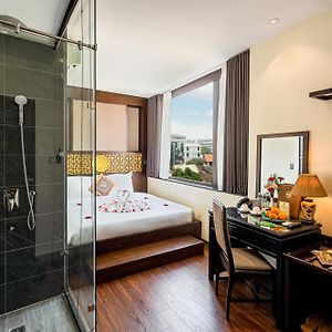 Romantic King Room